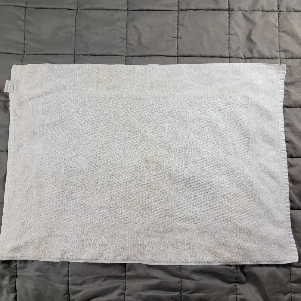 Marriott Hotel Exclusive White Dobby Cotton Hand Towel Made in USA